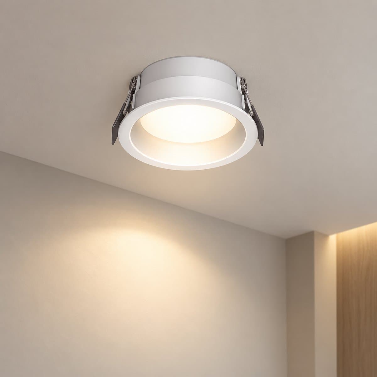 Đèn LED âm trần chóa sâu DL260 Philips đã lắp đặt, đang chiếu sáng