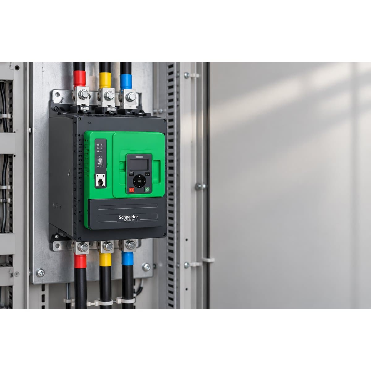 Khởi động mềm Altivar ATS480 Schneider đã lắp đặt trong nhà