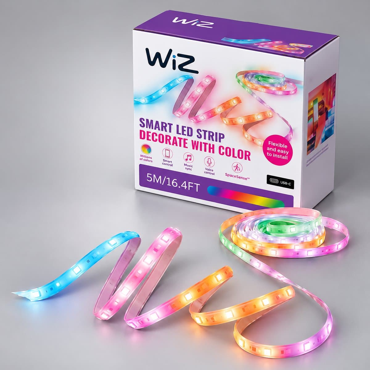 Dây LED thông minh WiZ RGBIC Type-C chụp góc nghiêng 3/4, thấy rõ thân và cạnh bên