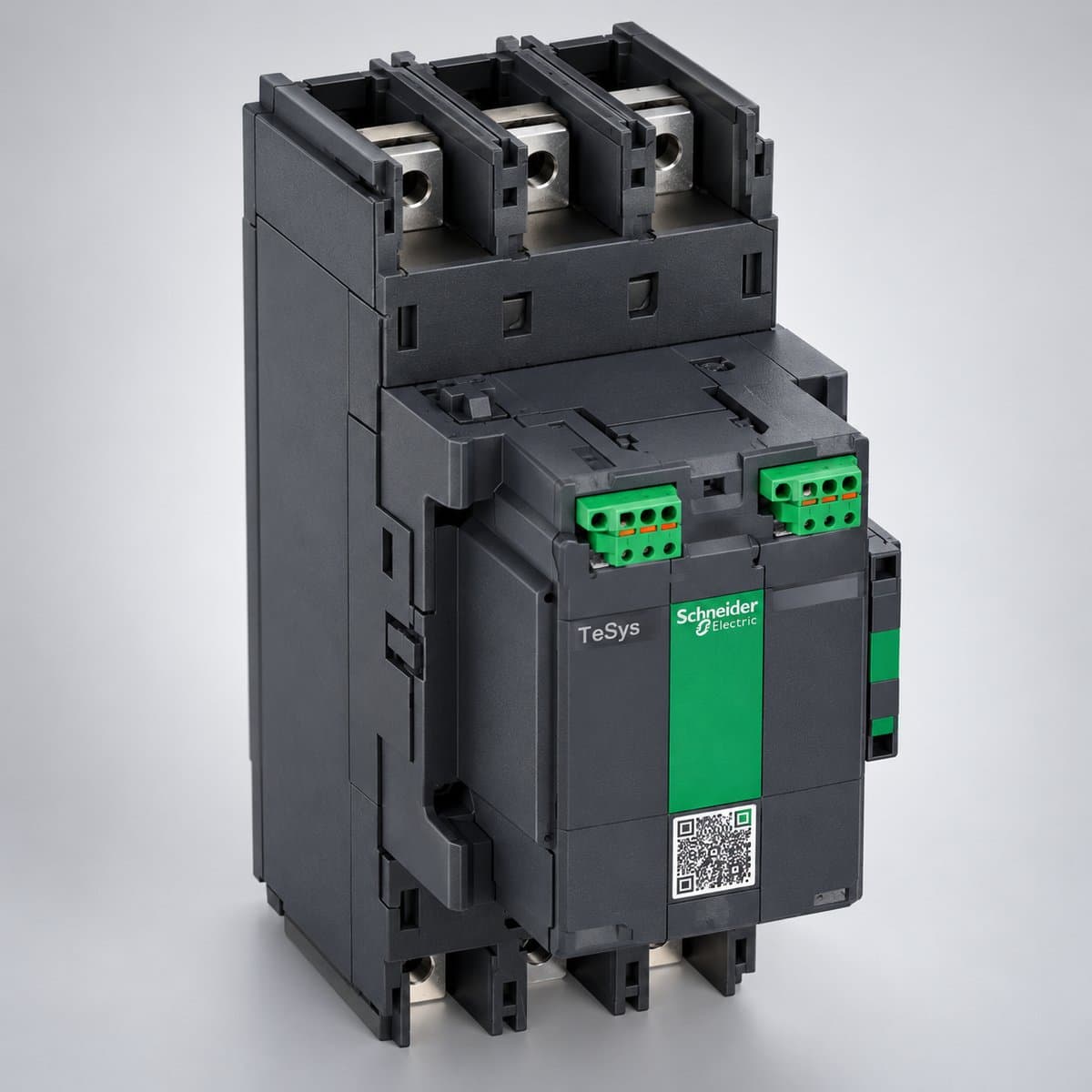 Khởi động từ TeSys Giga LC1G và phụ kiện Schneider chụp góc nghiêng 3/4, thấy rõ mặt và cạnh bên