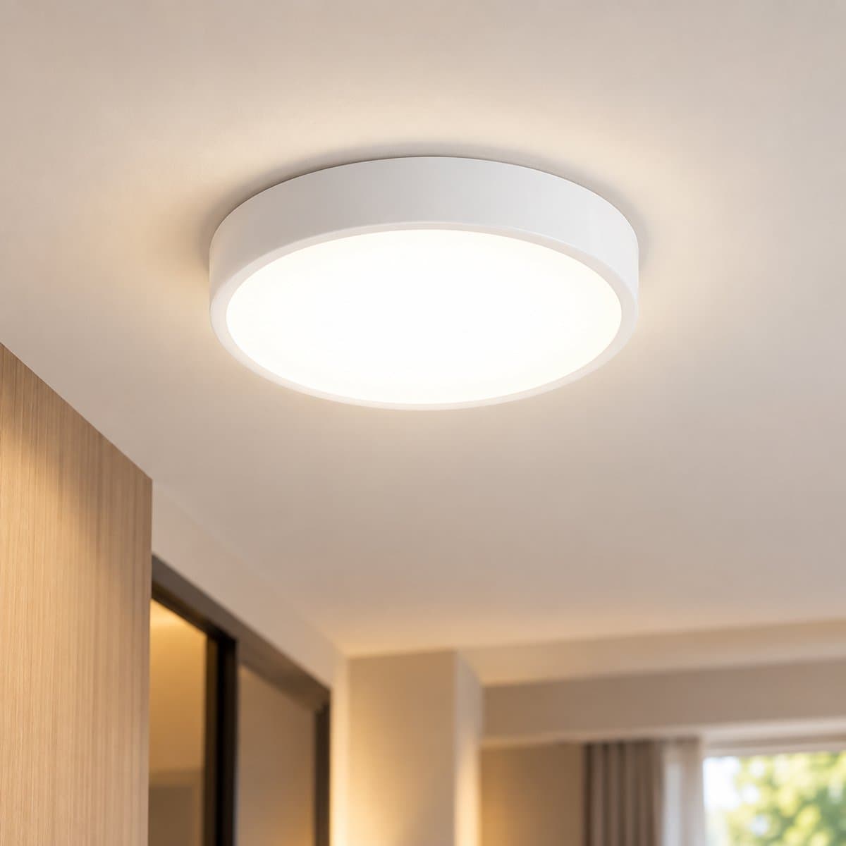 Đèn LED ốp nổi tròn EcoLink đã lắp đặt, đang chiếu sáng
