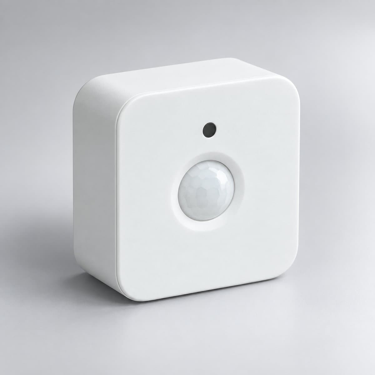 Cảm biến chuyển động Hue Motion Sensor Philips chụp góc nghiêng 3/4, thấy rõ mặt và cạnh bên