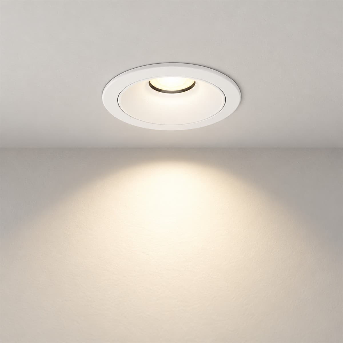 Đèn Spotlight âm trần 12W 40° Tunable white Lumi đã lắp đặt, đang chiếu sáng