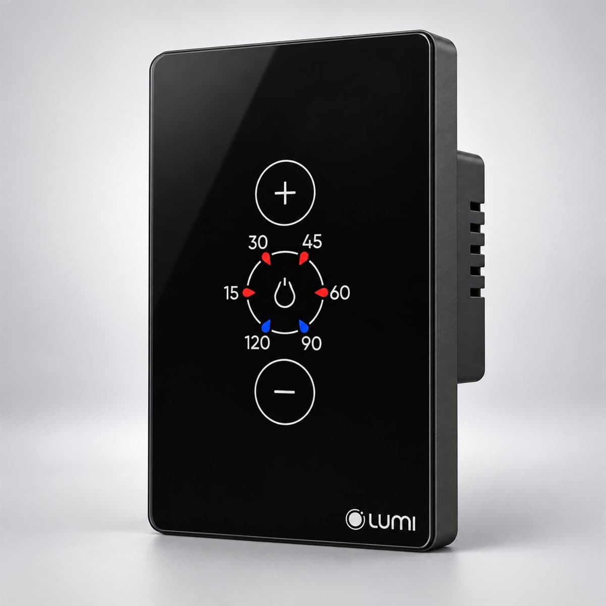 Công tắc bình nóng lạnh WiFi chụp góc nghiêng 3/4, thấy rõ mặt và cạnh bên