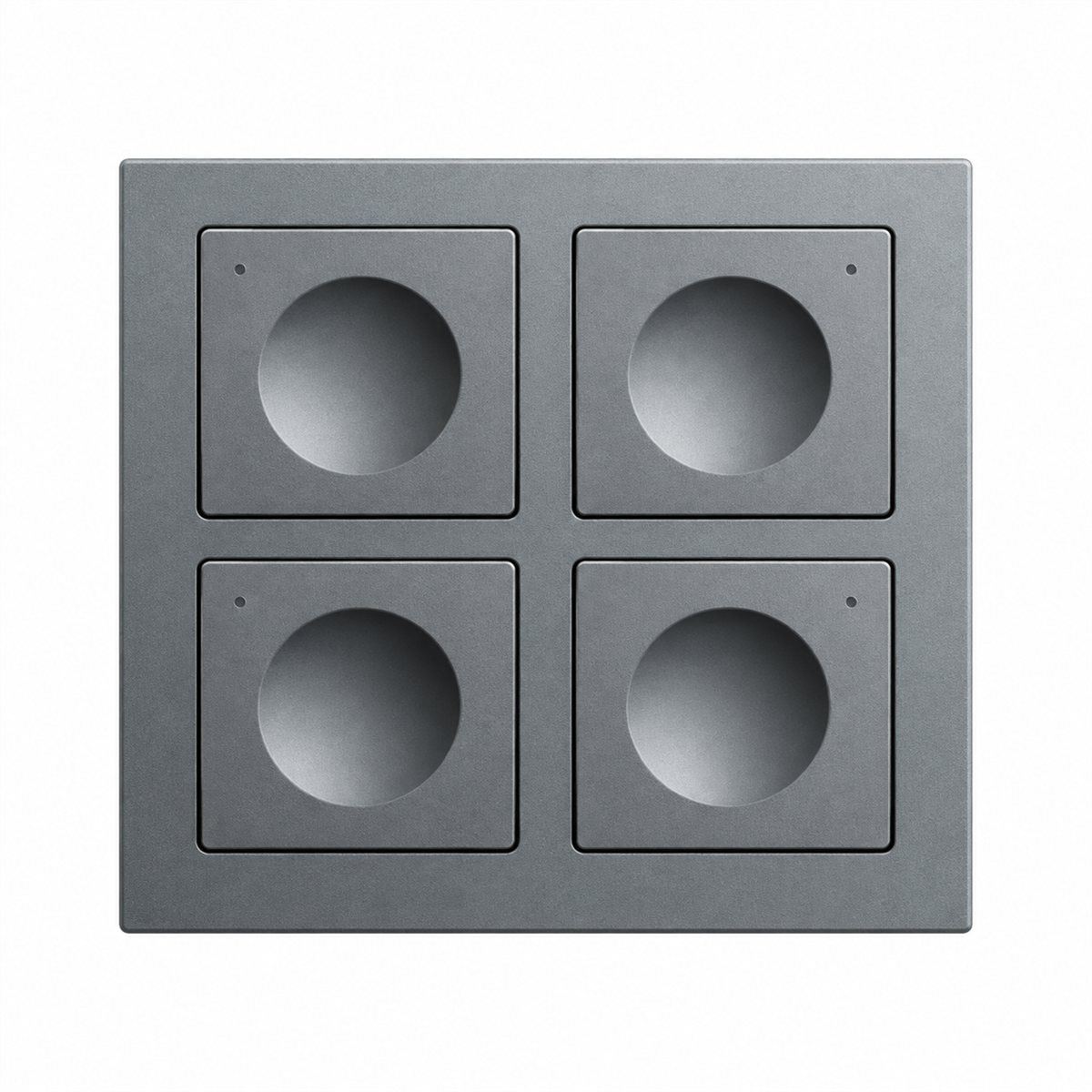 Công tắc cơ 4 nút KNX Luka trên nền trắng, ảnh sản phẩm chính diện